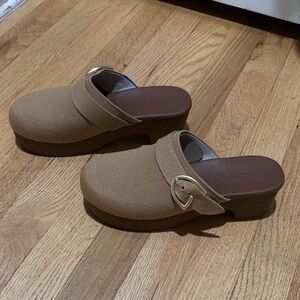 Rothy’s the classic clog butternut gold buckle